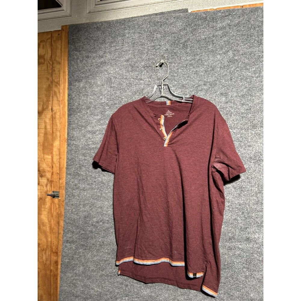 PrAna Shirt Mens Large Red Short Sleeve Henley Tagless Casual Outdoor Tee
